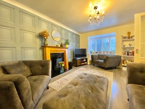 Lounge- click for photo gallery